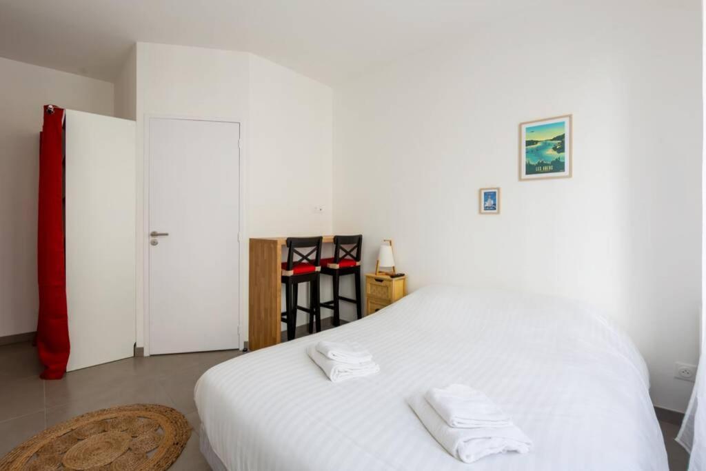 La chambre Liberté 2, SDB privative et TV, Cuisine Salon Partagés, confort et hypercentre Brest Esterno foto